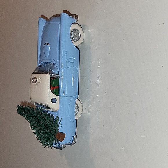 Vintage 1956 Ford Thunderbird Collector's Series Ornament (1993) - Picture 5 of 14